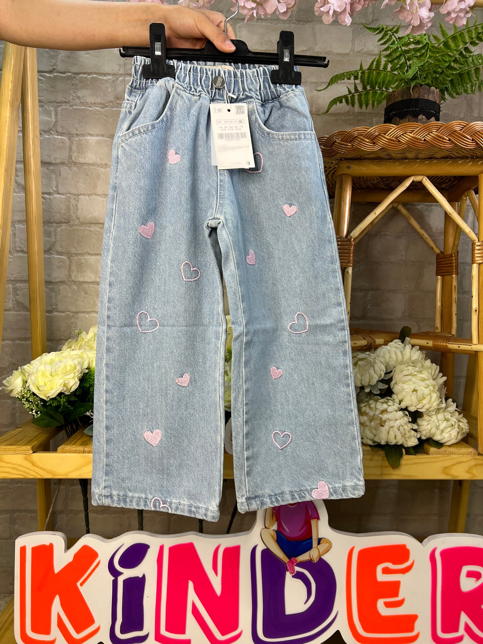 Pantalon jean cœur rose 